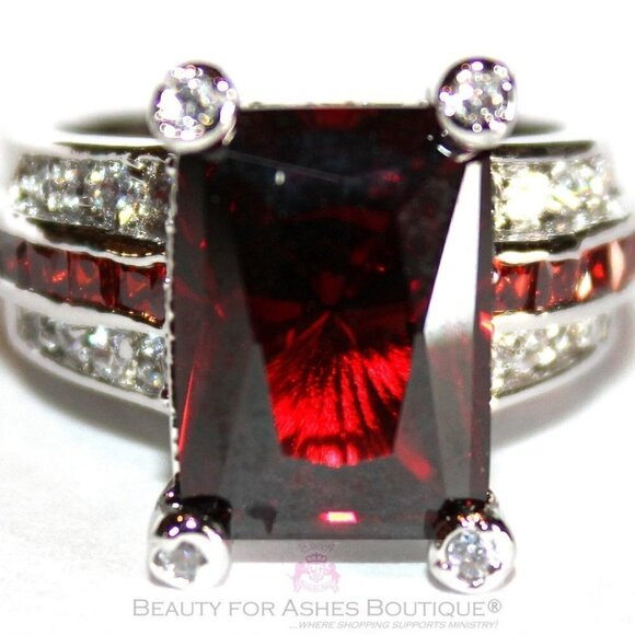 Womens Fashion Garnet Ruby Blood of the Lamb Red Cubic Zirconia Cocktail Ring 8 - Picture 2 of 5